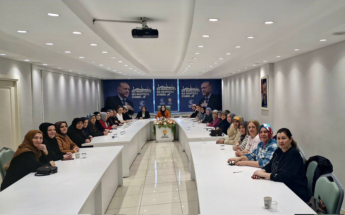 Başkanımız <a href="/meryemaydnnn/">Meryem aydın</a> başkanlığında, İl Koordinatörümüz Nezahat Bozkurt'un katılımıyla Genişletilmiş Yönetim Kurulu Toplantımız gerçekleştirildi.