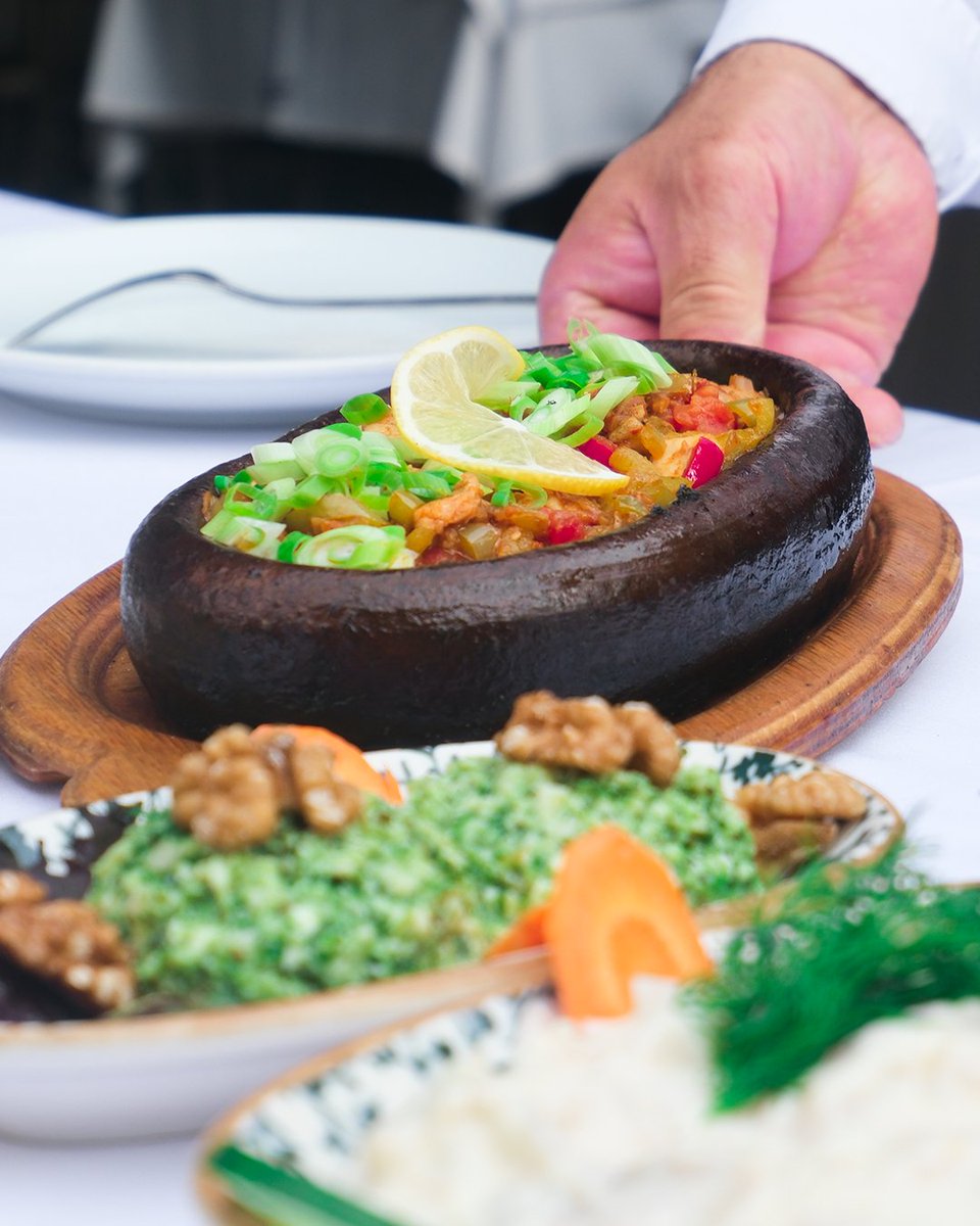 Bir masa dolusu lezzet,
Her tabakta ayrı bir özen…
Todori’de sadece yemek değil, birlikte geçirilen anların da tadı damağınızda kalır.

📞 Rezervasyon: 0(216) 450 20 45

#Todori #TodoriFenerbahçe #GüveçLezzeti #LezzetinAdresi