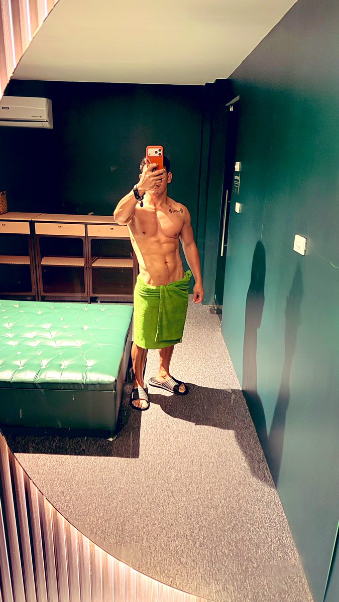 KOtZ RoN tweet media