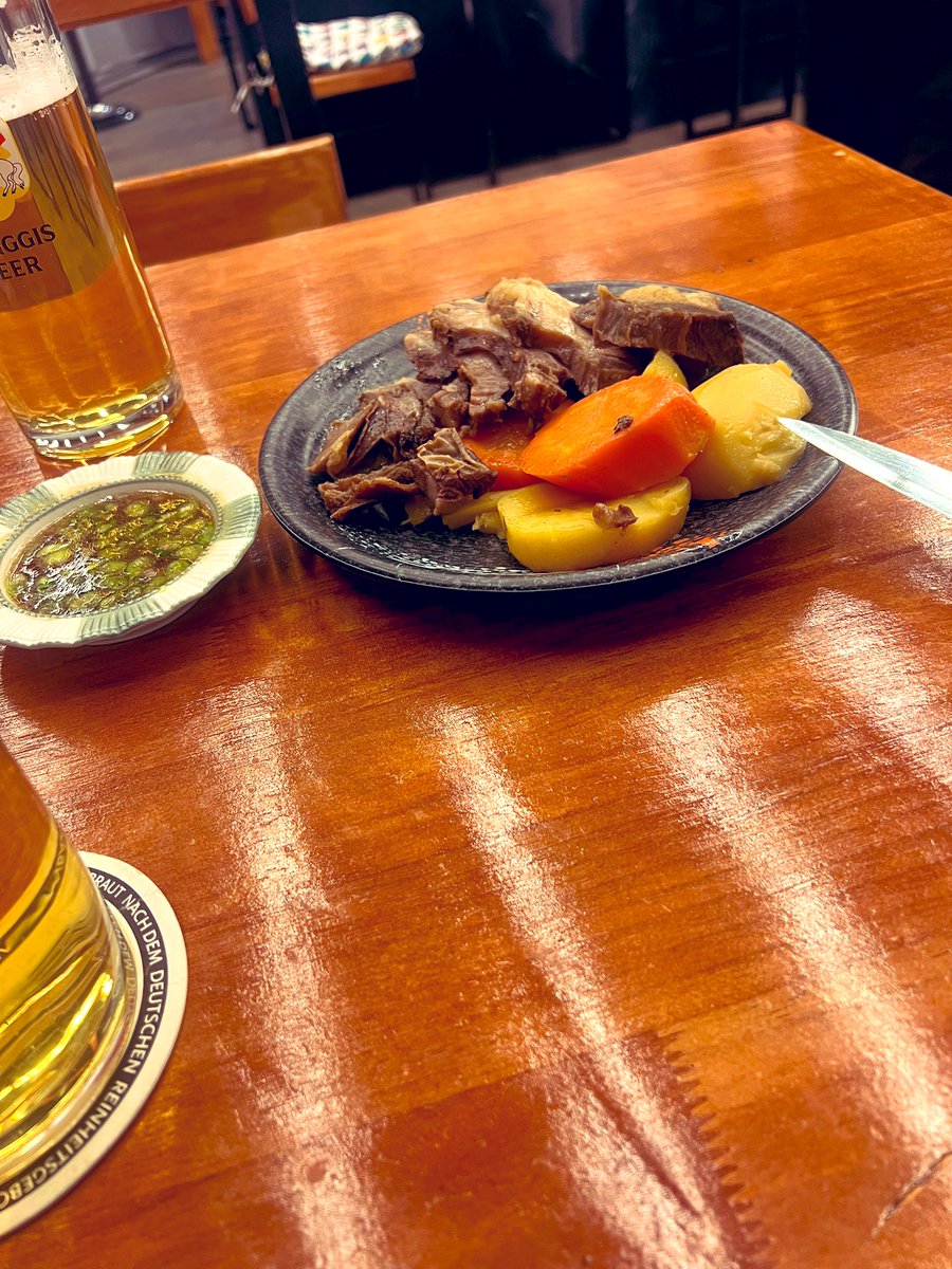 ᠭᠠᠩᠵᠣᠷᠢᠭ  tweet media