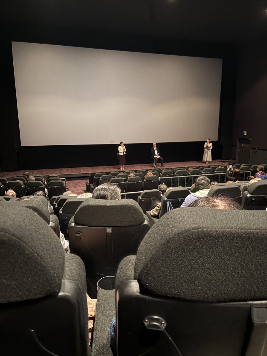 treeofforest's tweet photo. 「なないろのまち」の映画試写会に行ってきました。
とても前橋愛が伝わる映画でした。
深井さんいつもありがとうございます😊
#なないろのまち #前橋市 #前橋 #小川晶 https://t.co/VcmPEaivMZ