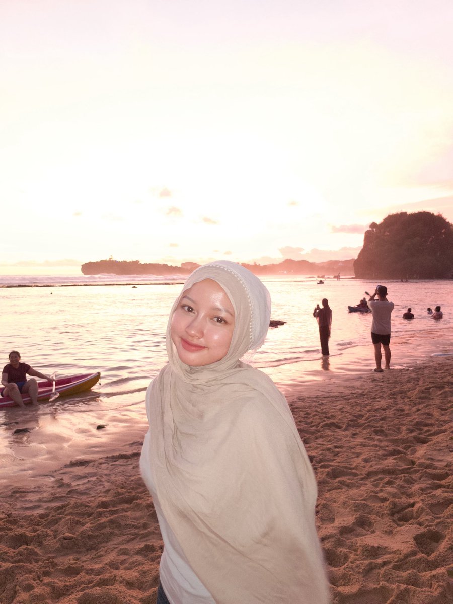 isa pls waras tweet media