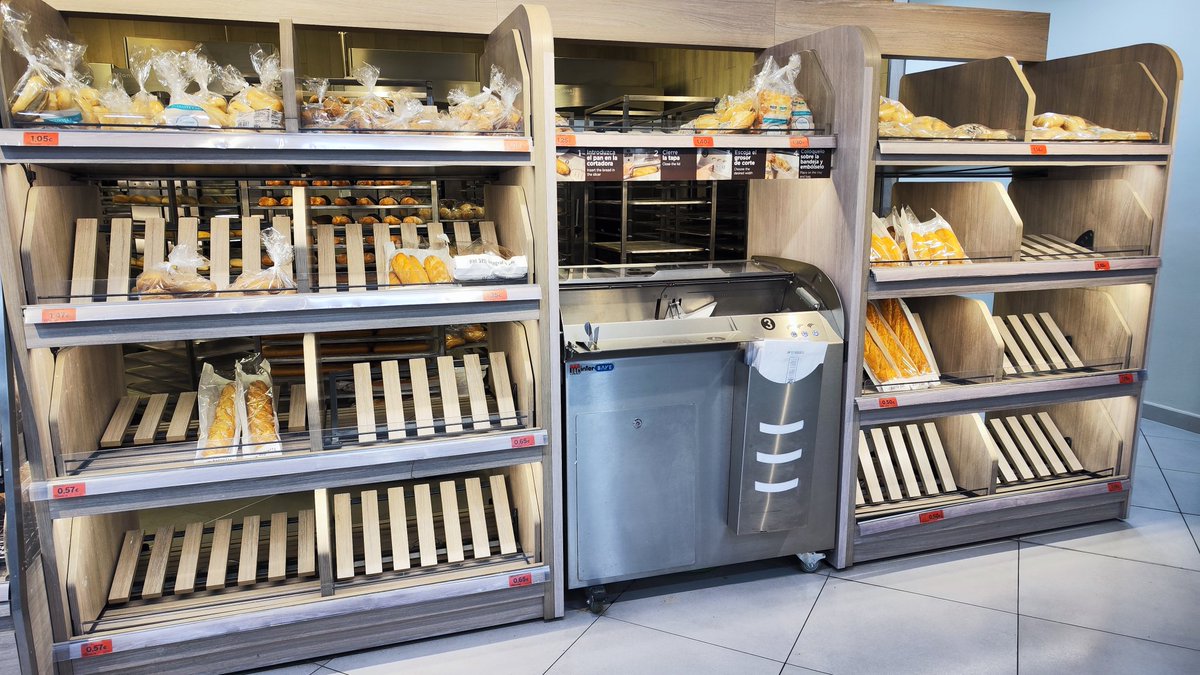 Antonio M. García tweet media