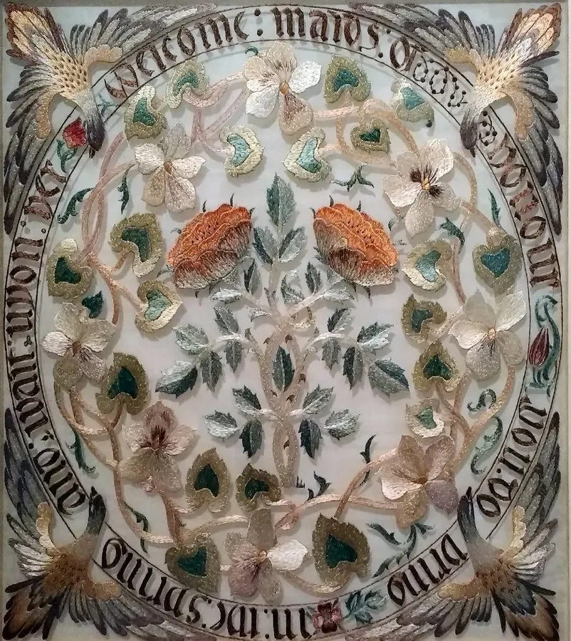 twistopherrobin's tweet image. #Art #Embroidery #MayMorris