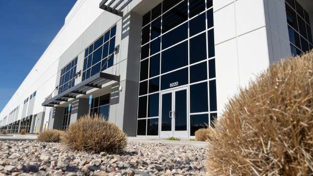 Derek Petersen tweet media