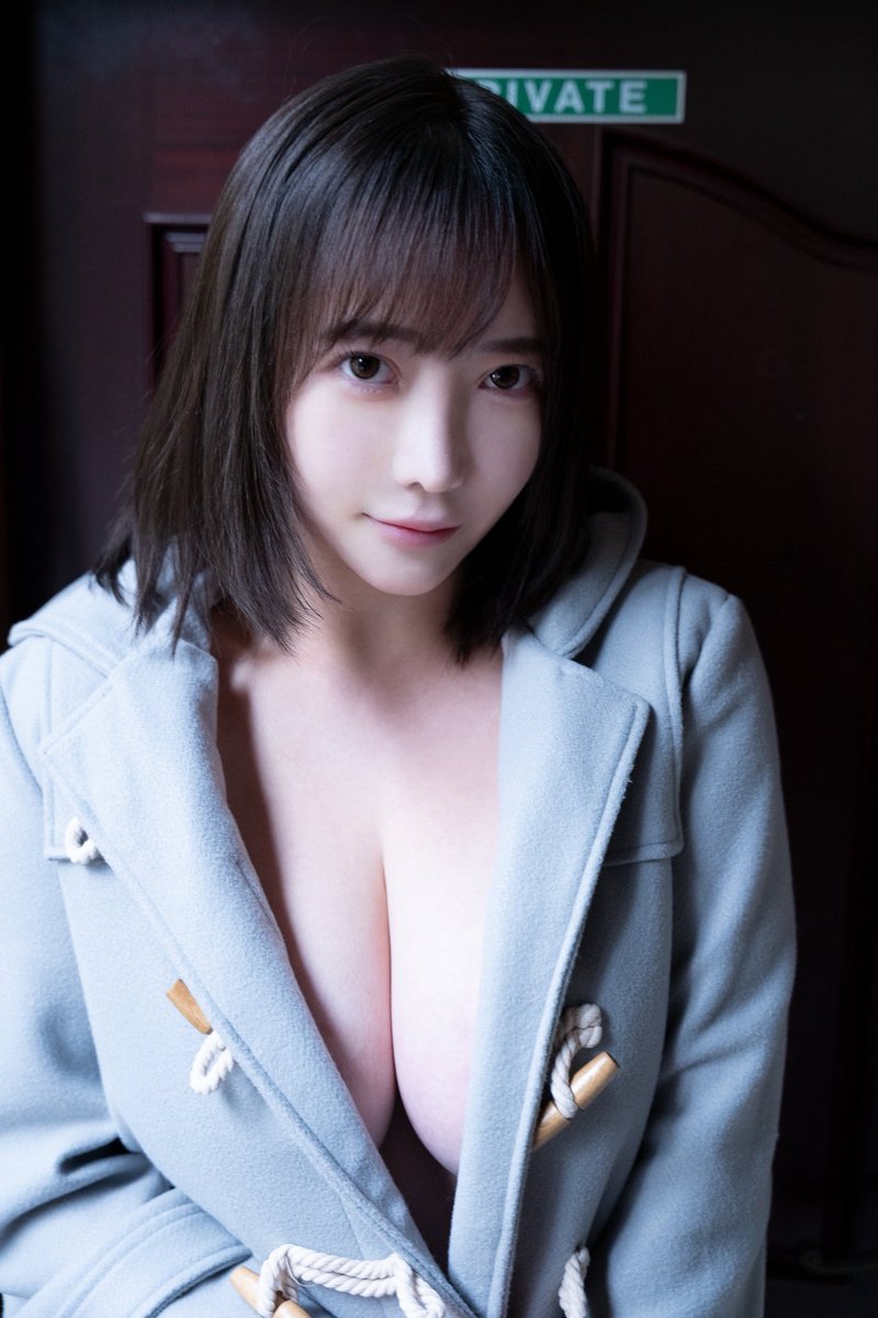 📕写真集予約スタートしています♡

2026年5月22日発売
初の紙写真集です♡

今タレント本ランキング22位まで来てます😳
本当にありがとうございます

ずっと叶えたかった作品で
本当に大切に作っています

正直、初動がすごく大事みたいで…
もう少し上にいけたら嬉しいです🥺

応援してくれたら嬉しいです

🔗 https://t.co/2WiS9OnUmq