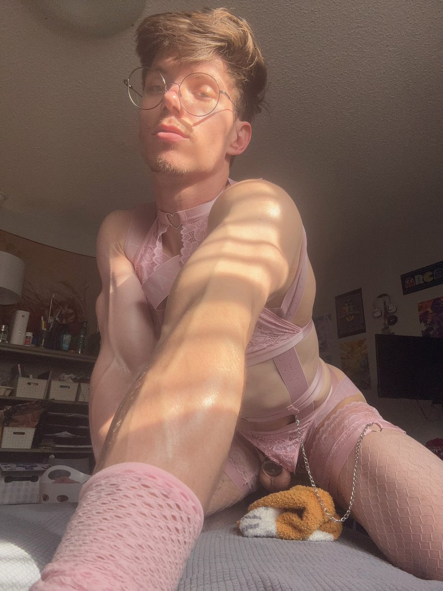 ᶜᴴᵉᴱ ᶜʰᴱᵉ tweet media