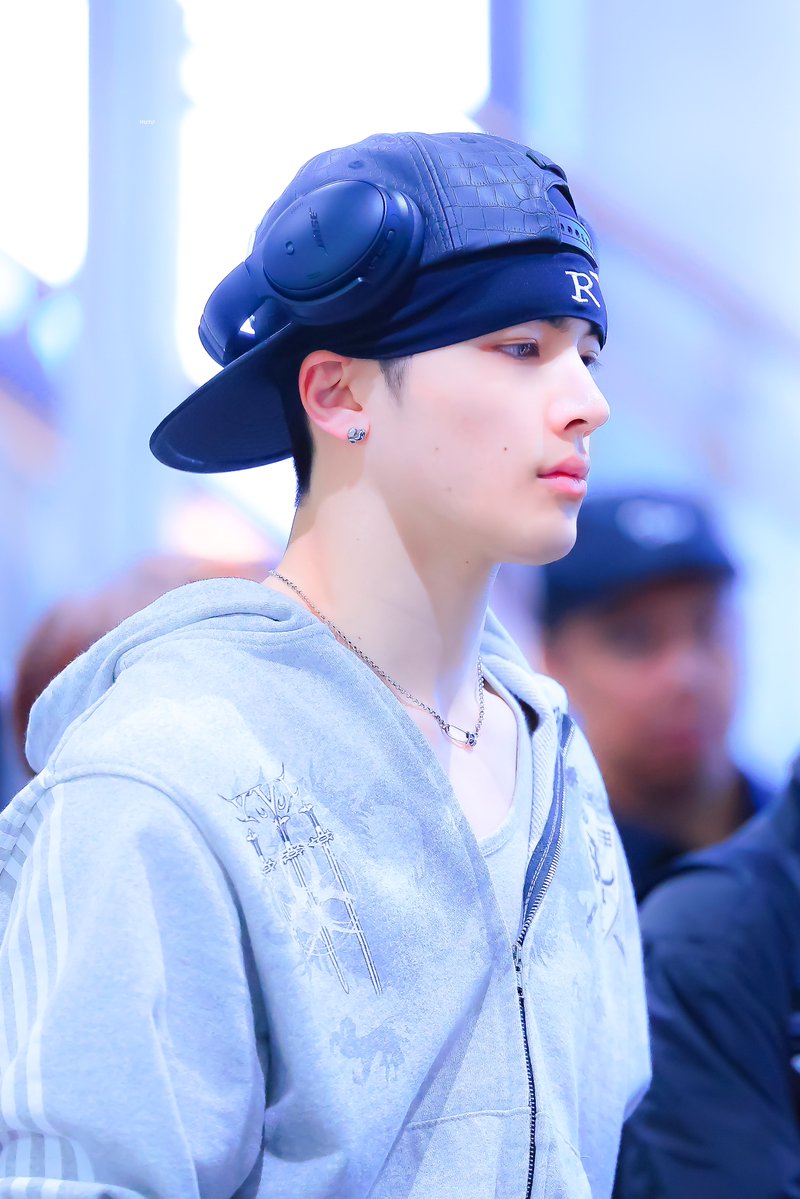 mero . . . 𖦹 tweet media