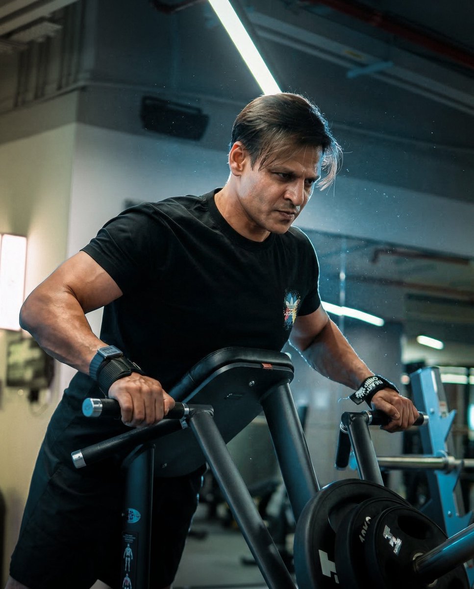 Vivek Anand Oberoi tweet media