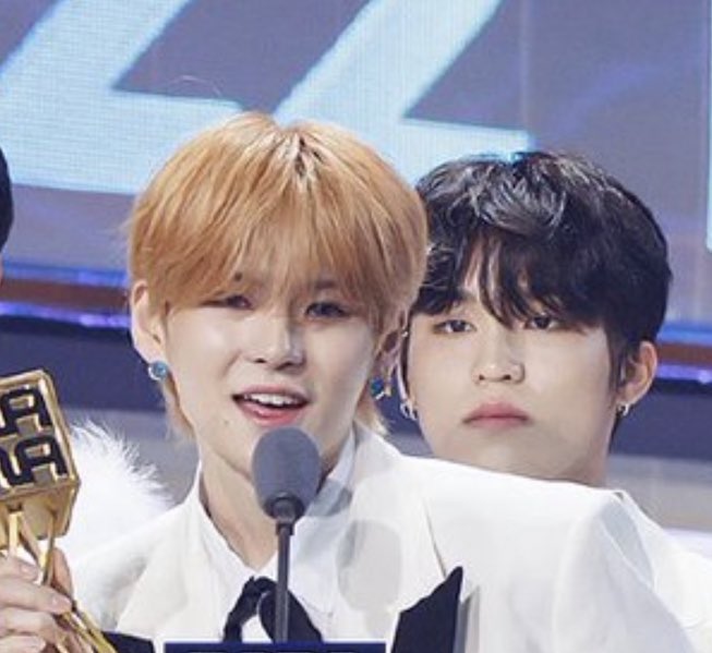 さとこ tweet media