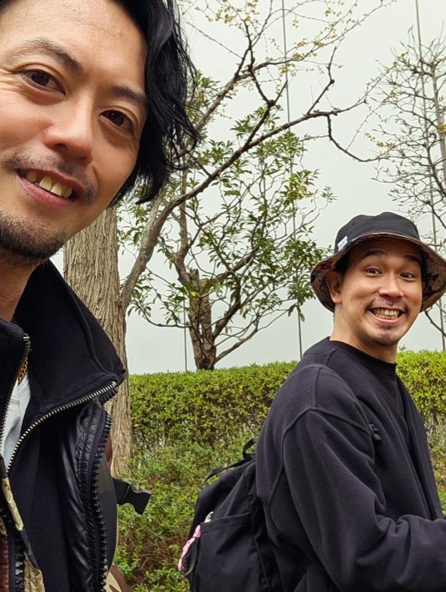 irikeda's tweet photo. 先日、森川さんと湾岸スタジオ衣裳合わせデート♪

お台場はガンダム撮りがちだけど
ガンダム前のチューリップ撮ってやったぜ！
シンプルに綺麗だった〜

次作品も宜しくです！

#お台場
#ガンダム前のチューリップ
#マッサマン https://t.co/kpme5Zdqbw