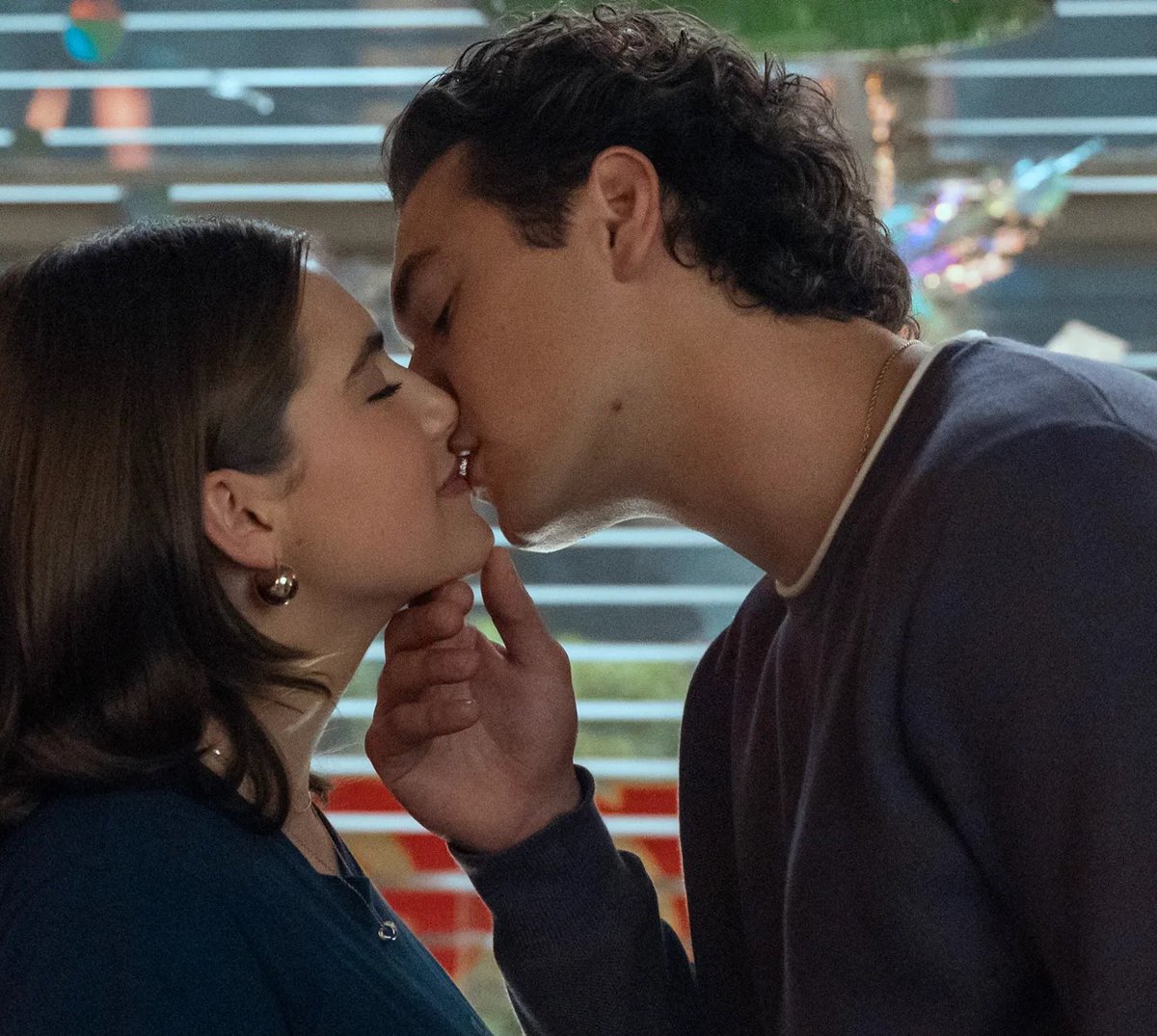 Off Campus Updates tweet media