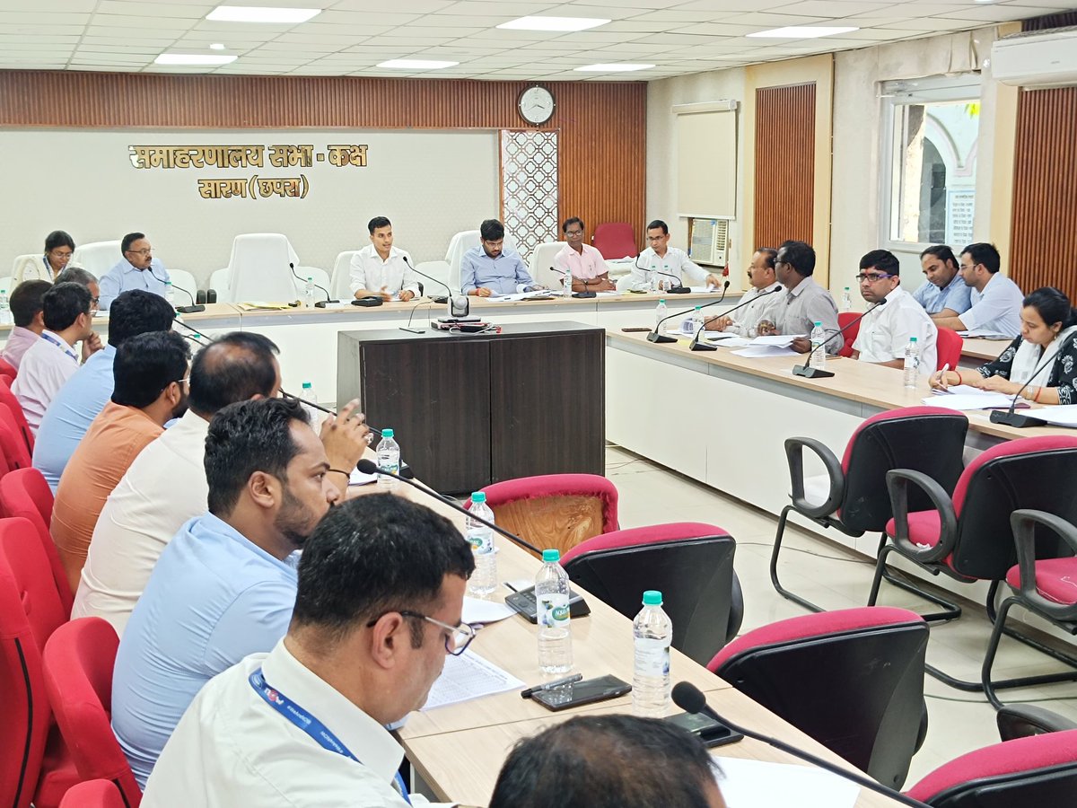 Saran_dm's tweet photo. #dlcc
#bankingservices
#meeting
#saran
#chapra
@IPRDBihar https://t.co/s3BHIr94fW