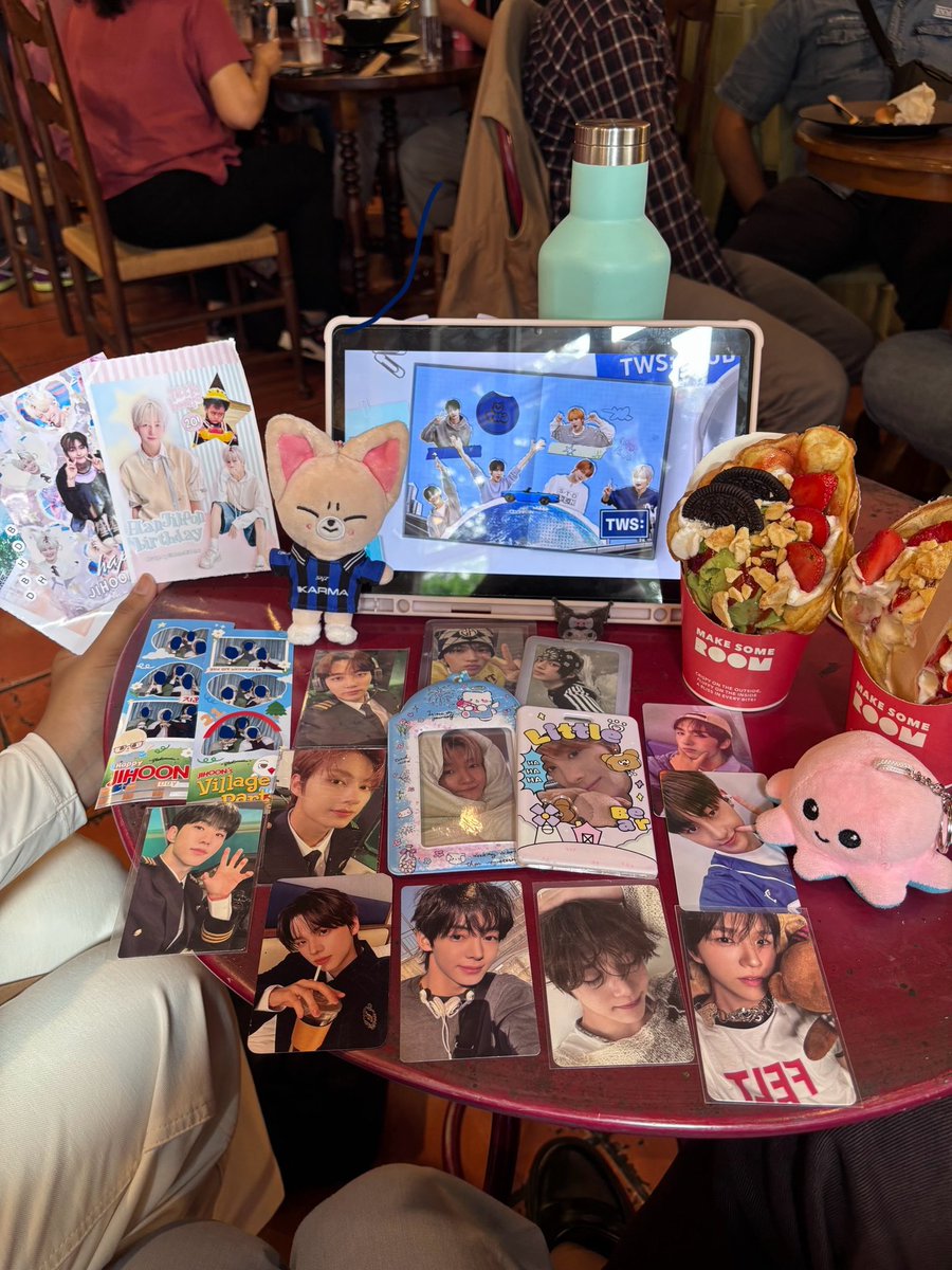 fira 𝜗ৎ tweet media