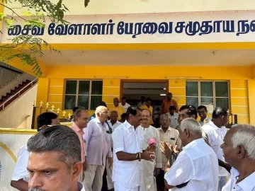 vellalar_blood tweet media