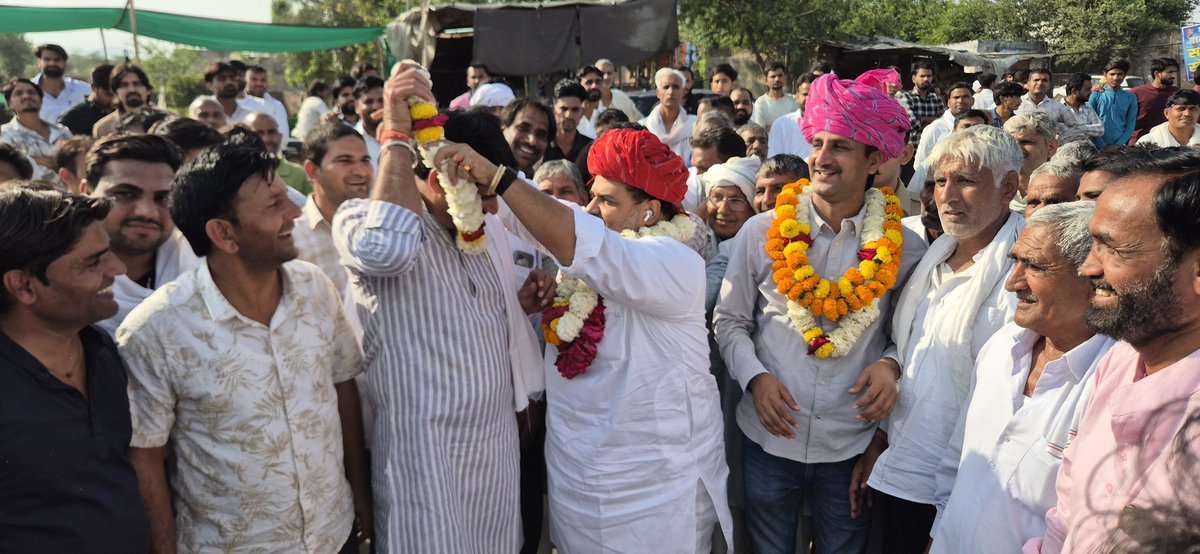 आज अखिल भारतीय राष्ट्रीय कांग्रेस के राष्ट्रीय सचिव श्री धीरज गुर्जर जी के कोटपुतली आगमन पर स्वागत एवं अभिनंदन किया।
<a href="/dgurjarofficial/">Dheeraj Gurjar</a>