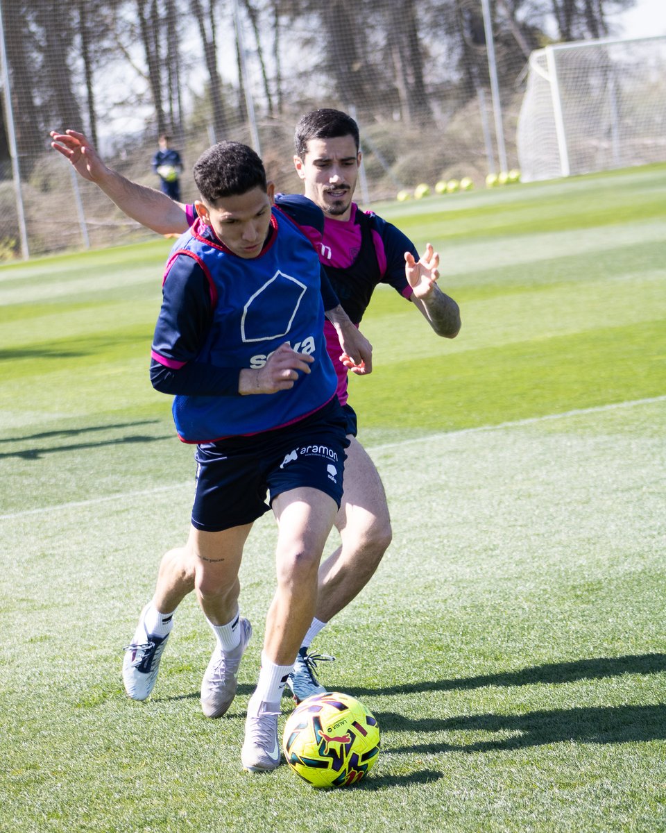 SD Huesca tweet media