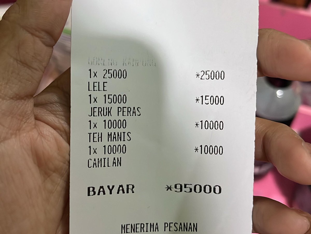 arswcna's tweet photo. @cinnamo0ns_ sama kak ini aku juga bingung, ada 1 yg belum ke input kerupuk, tapi selisihnya 35rb sendiri :( https://t.co/ZdAk1PRZj3