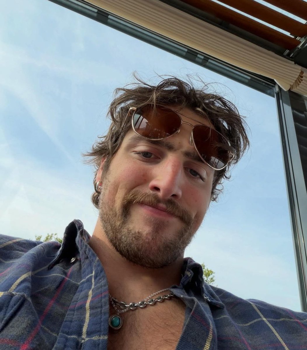 POINT POP tweet media