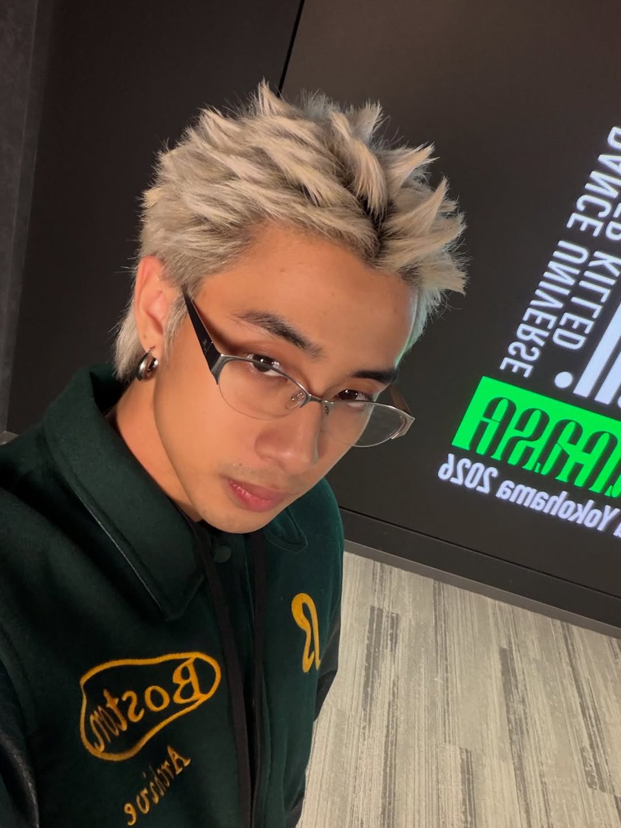 mikki gallery tweet media