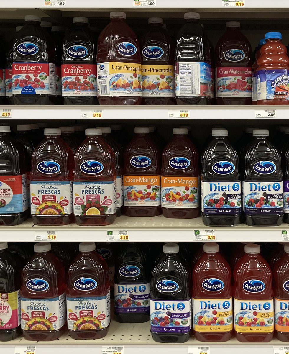 ReciklerkoCans's tweet image. Supermarket juice aisle with cranberry, tomato and vegetable juices in large bottles. 🇺🇸🤳🛒

istockphoto.com/portfolio/Pand…
 #supermarket #juiceaisle #cranberryjuice #tomatojuice #editorialphoto #oceanSpray #V8juice #shelves #istockphoto #retaildisplay #gettyimages #fruitjuice