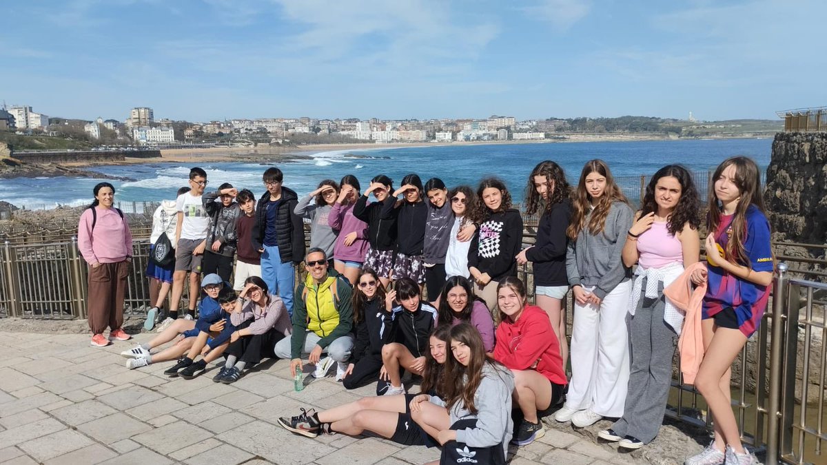 ColegioAmachado's tweet photo. La semana pasada alumnado de 1° y 2° de ESO pudieron vivir una experiencia educativa y personal muy especial y enriquecedora, una inmersión lingüística (en inglés). https://t.co/QvMny613TZ