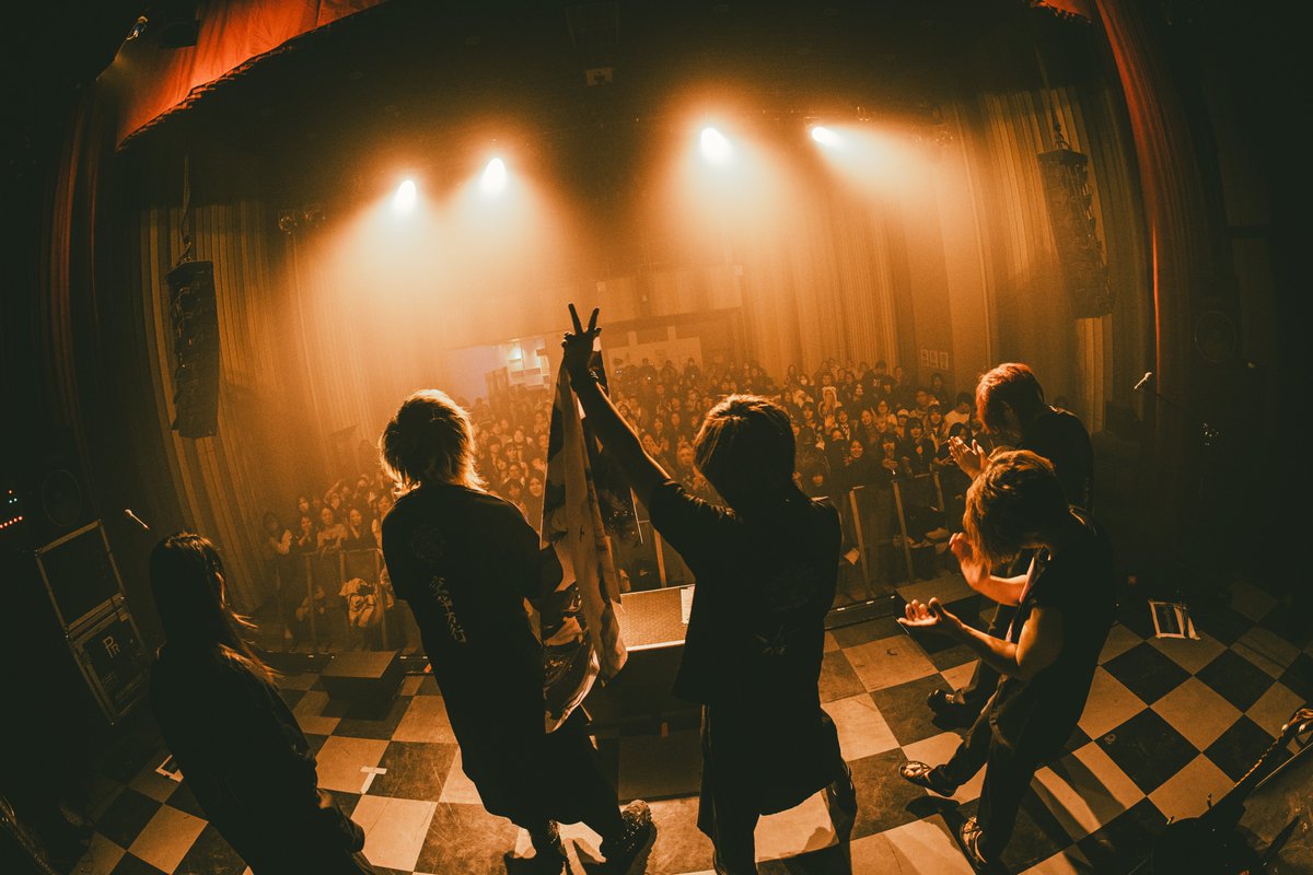 Nyx is an active band based in Shanghai, blending traditional Chinese culture into its music to present a unique interpretation of Eastern aesthetics to the world.

In 2026, Nyx entered into a global distribution partnership with Warner Music and released their new single