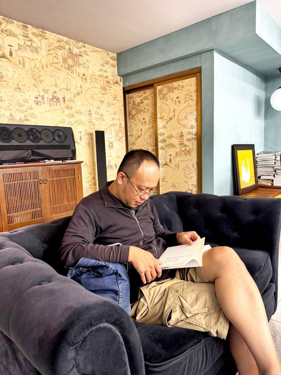 petit🌈🌑 tweet media