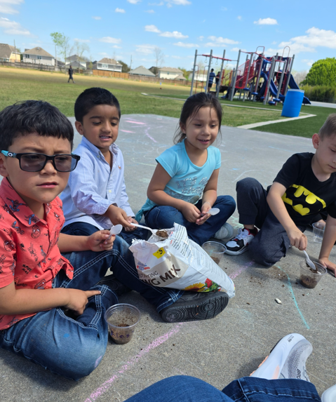 Hood-Case Elementary tweet media