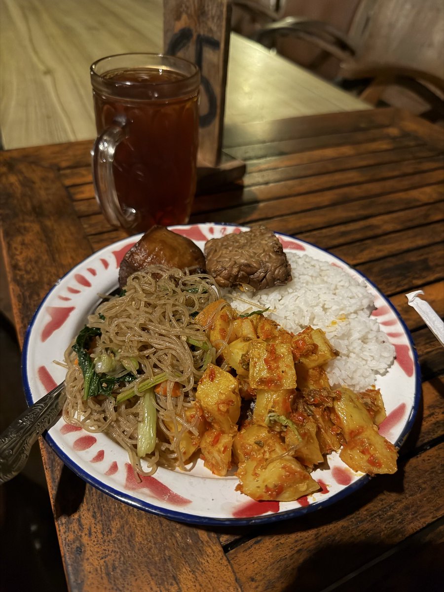 DeKaduuuk tweet media