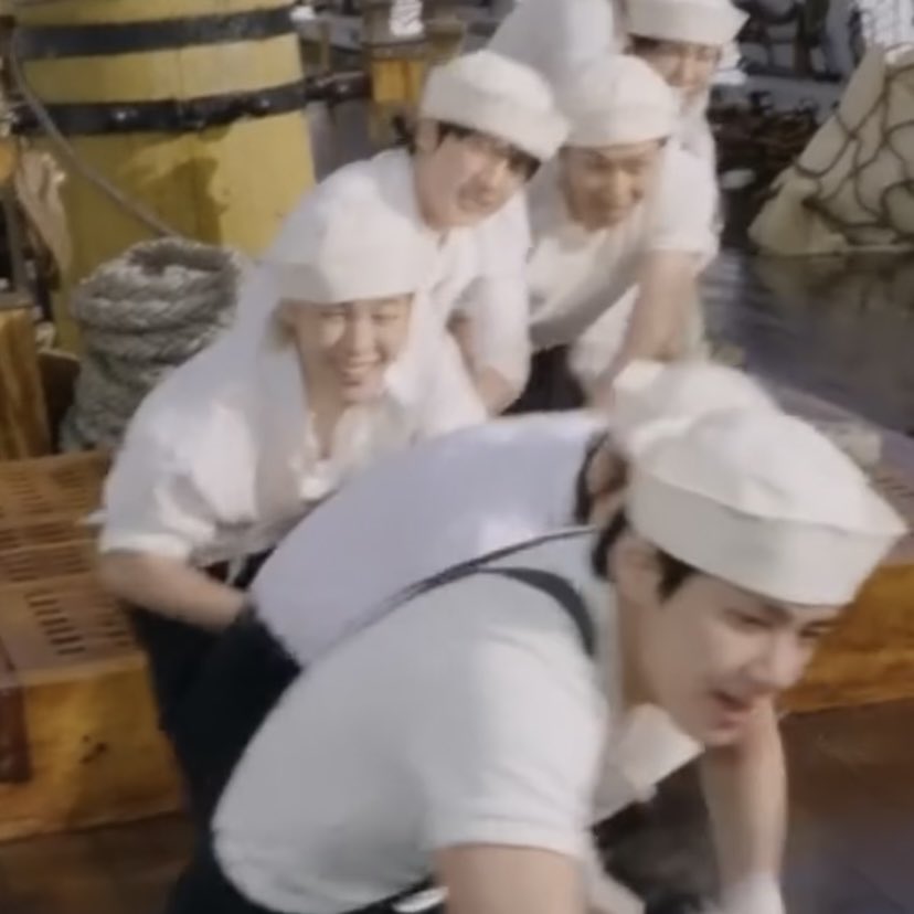 𝐻𝑈𝐻𝑈☺︎︎ tweet media