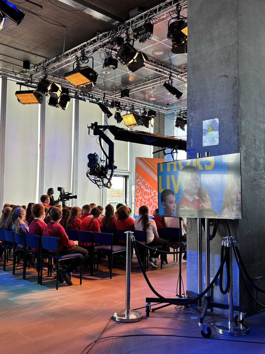 Miss Swinney 🧡 tweet media