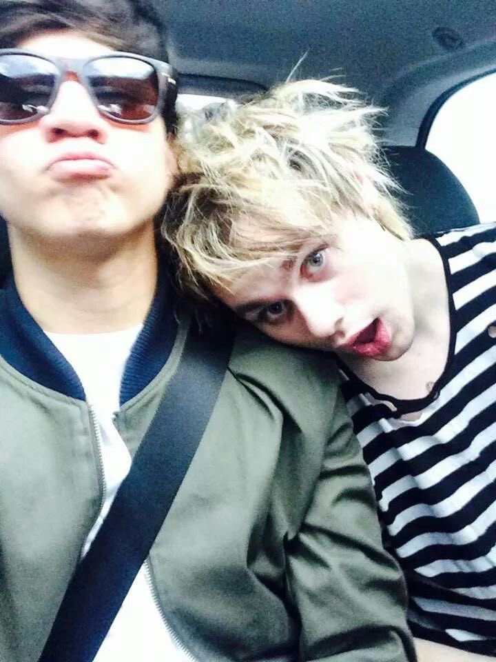 Michael Clifford Crave tweet media