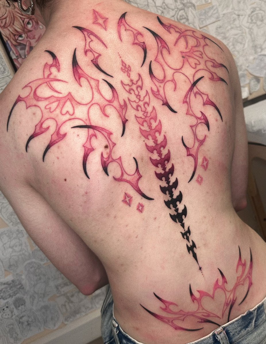 Finny Red tweet media