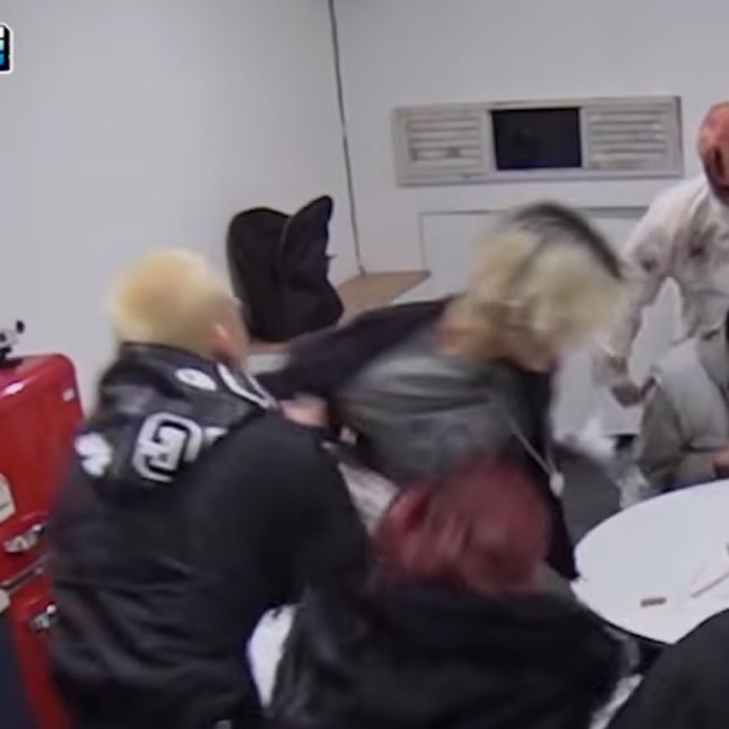 최리더 tweet media