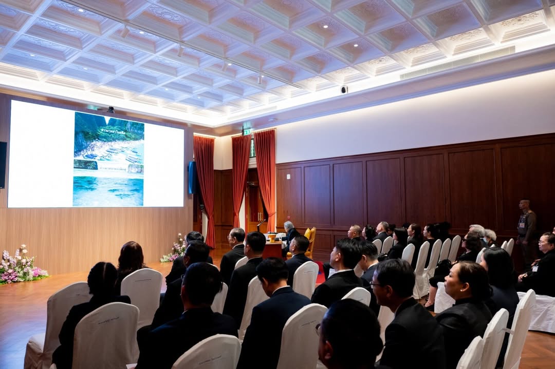 สลิ่มปกป้อง​สถาบัน​🇹🇭👑 tweet media