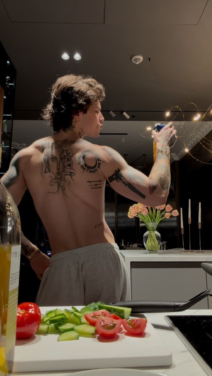 ݁ᛪ༙ Eryx ♱ tweet media