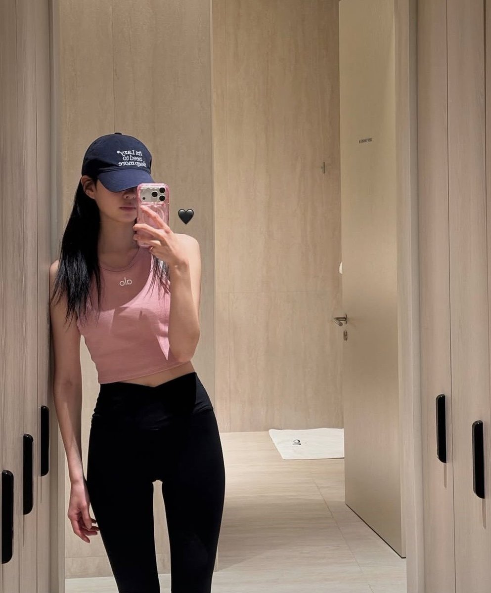 -IZONE 24/7 tweet media