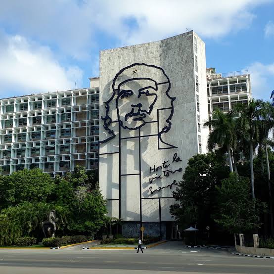 Bolsonaro foi pra casa tweet media