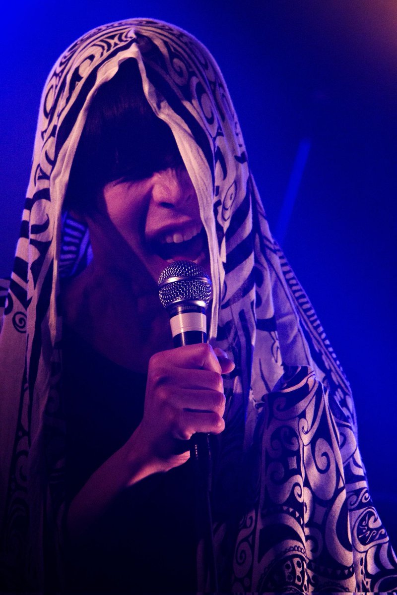 from 4 uterus tweet media