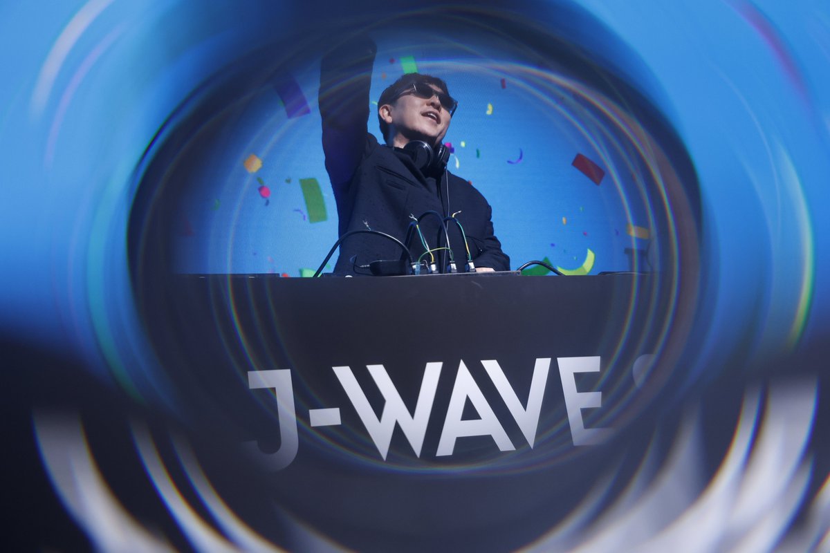 jwave813fm's tweet photo. 📻J-WAVE SAISON CARD
TOKIO HOT 100 MEGA JAM
in MoN Takanawa🔸🔸🔸

☆Taku Takahashi (m-flo, block. fm) 
撮りおろし写真を公開📸

photo by アンザイミキ

#jwave #トキホ
@tokio_hot100 @takudj @mflo_official https://t.co/3yFyOCYK2v