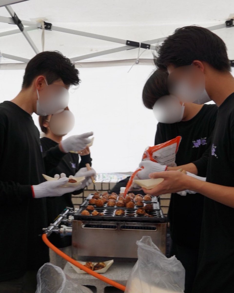 HUASsinkan's tweet photo. 【多摩祭】🗓️10月

年に一度の多摩キャンパス2日間のビッグイベント🔥
昨年はたこ焼きを販売🐙

今年も企画・装飾ともにパワーアップ予定💥

お笑い・音楽ライブや体験イベントなど、1日中楽しめる！
市ヶ谷の人もぜひ多摩へ🙌
来てよかったと思える2日間になります！ https://t.co/pX9Yto9dke