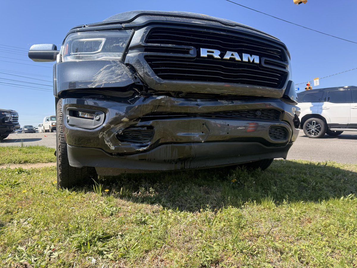 Little Red Trying Hood tweet media