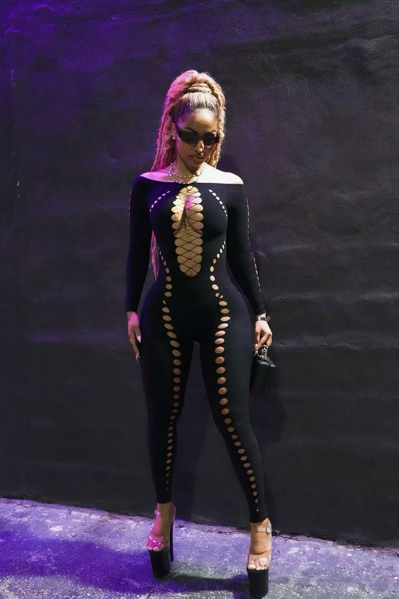 𝒮 ♕ tweet media