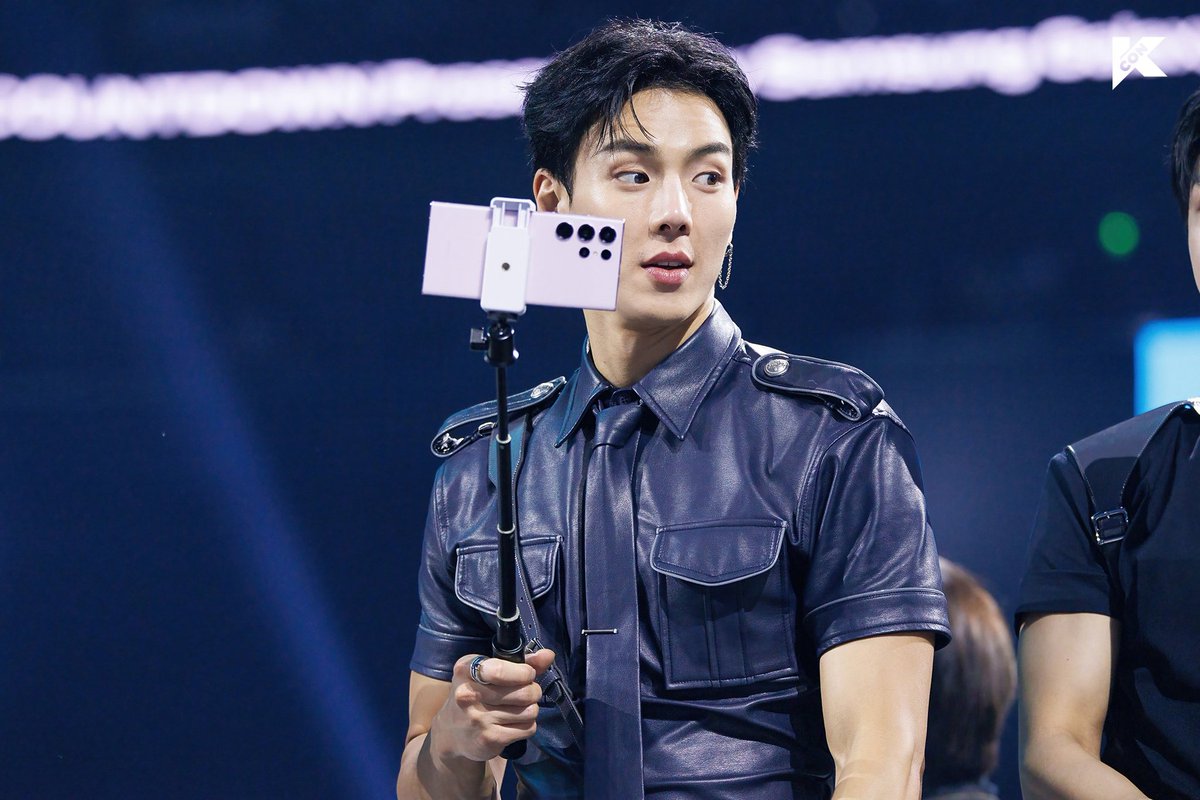 늦었지만 굿! tweet media