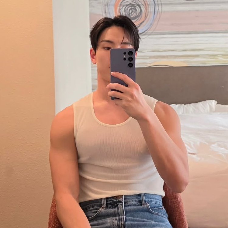 늦었지만 굿! tweet media