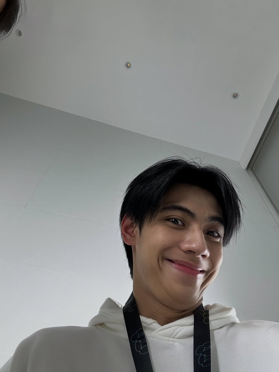 PHUTATCHAI OFFICIAL 🏒🎤 tweet media