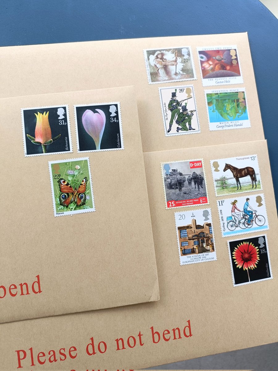 PieceOfThe_Past's tweet image. 3 ways to make up 87p 2nd class rate using mixed-value vintage stamps ✉️

All still valid &amp;amp; far more interesting than standard labels. Mix themes like flowers, nature, or space for a unique looking envelope.

Lucky dip bags can save up to 30% on Royal Mail prices.

#stamps