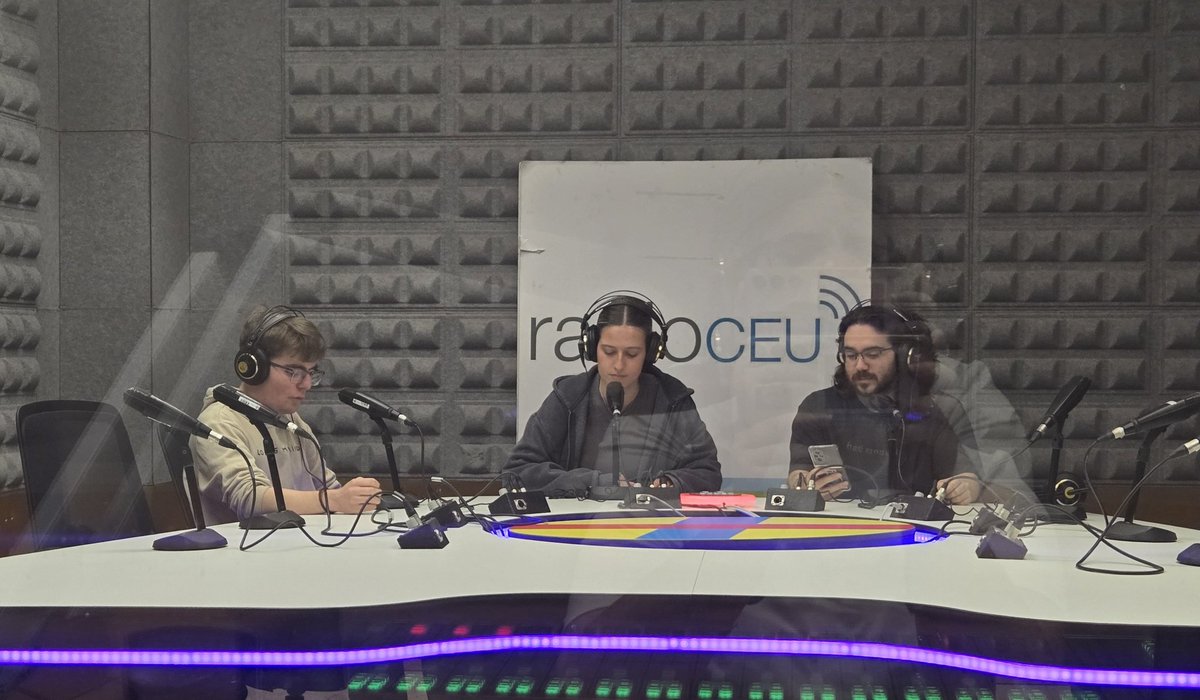 RadioCEU tweet media