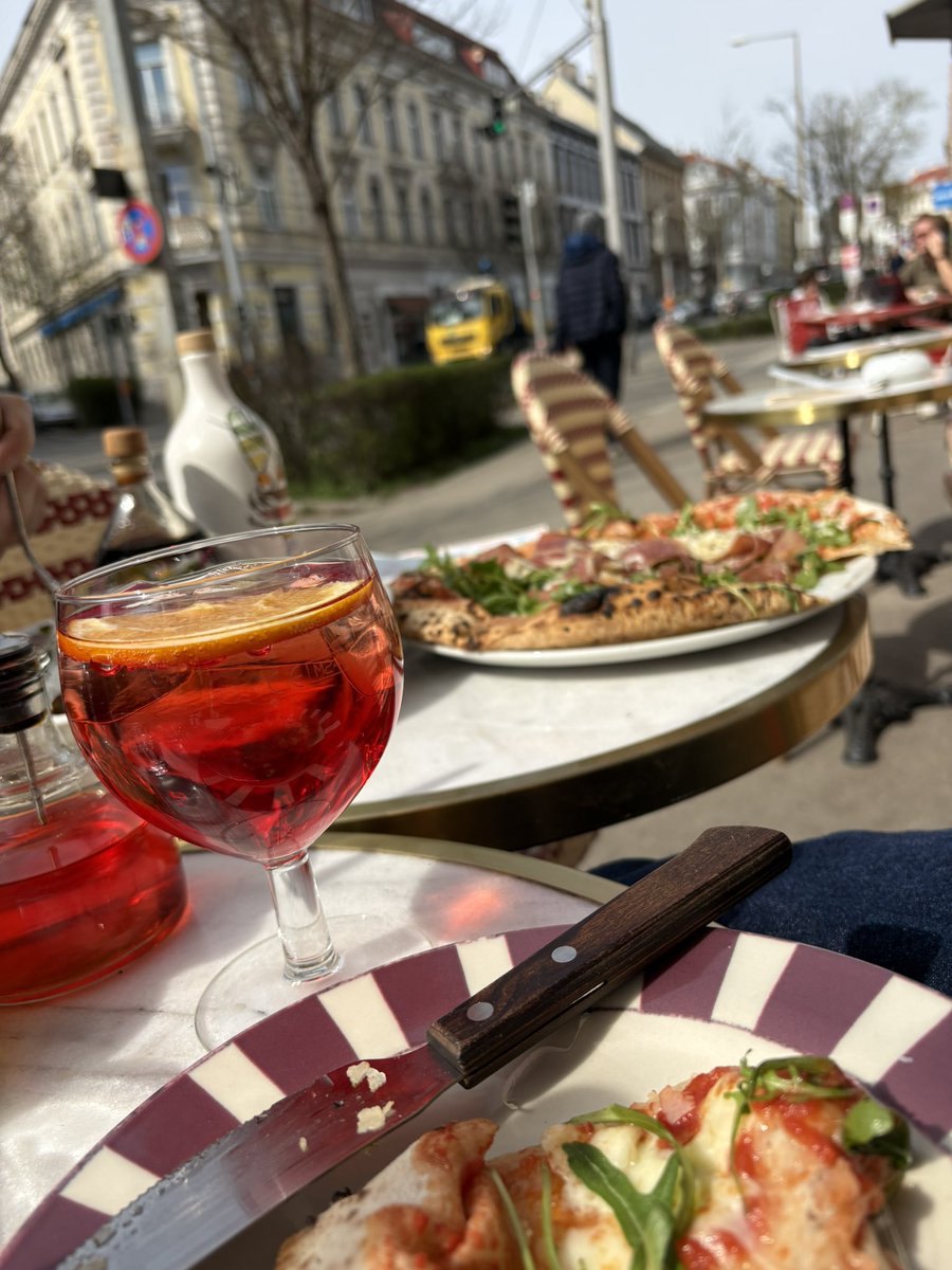 Annika Hofmann 💉😷 tweet media